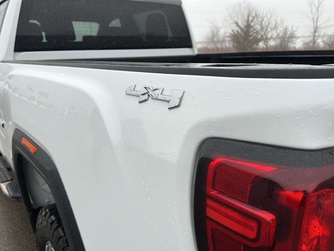 Used 2024 GMC Sierra 2500 Pro w/ Convenience Package image 8