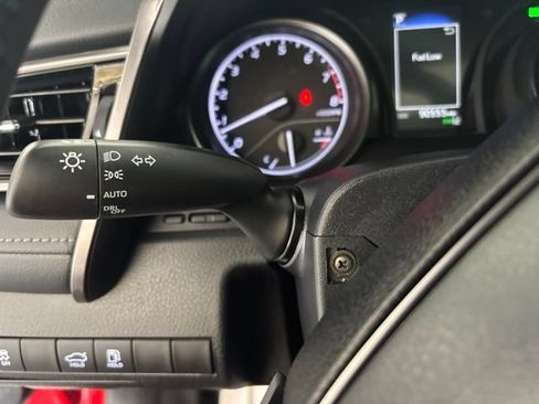 Used 2023 Toyota Camry SE w/ Audio Upgrade Package FWD image 12