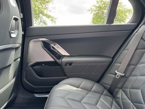 New 2025 BMW 750e xDrive AWD/4WD image 16