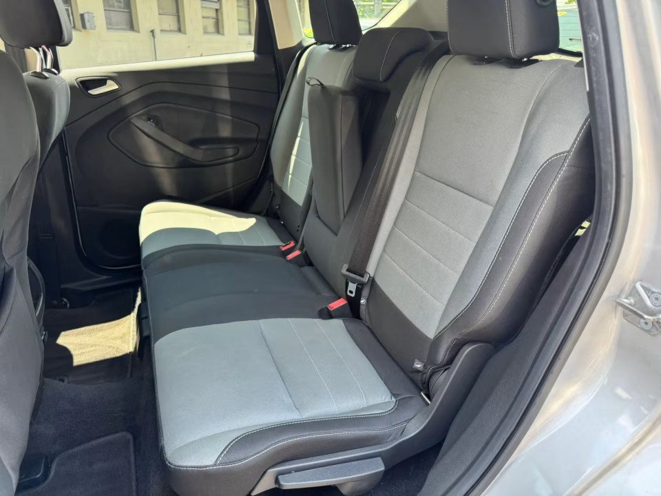 Used 2016 Ford Escape SE AWD/4WD image 13