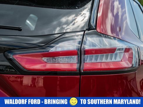 Used 2020 Ford Edge Titanium w/ Equipment Group 301A AWD/4WD image 7