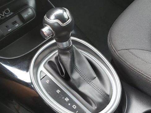 Used 2015 Kia Soul ! FWD image 29