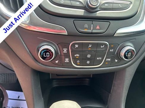 Used 2024 Chevrolet Equinox LT FWD image 26