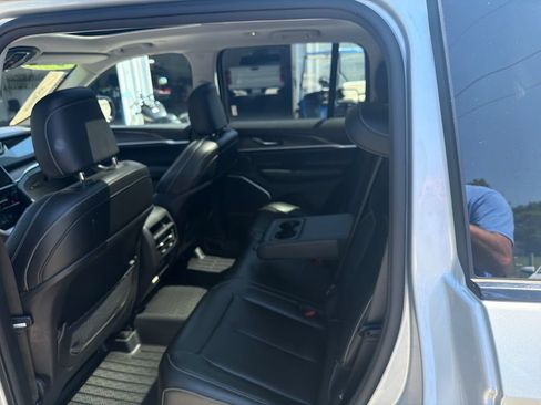 Used 2024 Jeep Grand Cherokee Limited 4xe AWD/4WD image 16