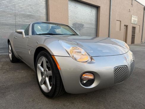 Used 2009 Pontiac Solstice Convertible w/ Premium Package image 29