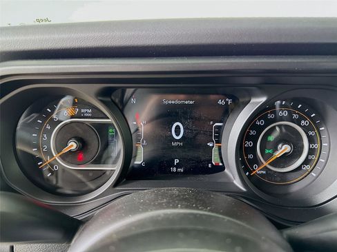 New 2025 Jeep Wrangler Unlimited Rubicon 392 image 13