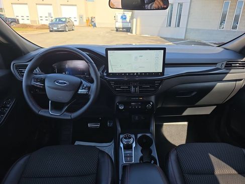 Certified 2023 Ford Escape ST-Line w/ Tech Pack #1 AWD/4WD image 22