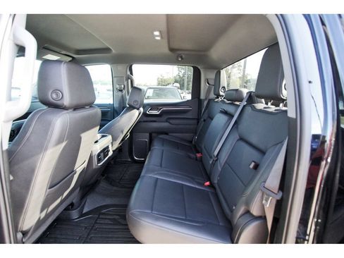 Used 2023 GMC Sierra 1500 SLT AWD/4WD image 10
