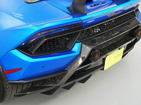 Used 2018 Lamborghini Huracan Performante image 81