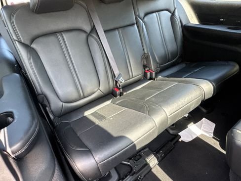 Used 2025 Jeep Grand Wagoneer 4WD image 19
