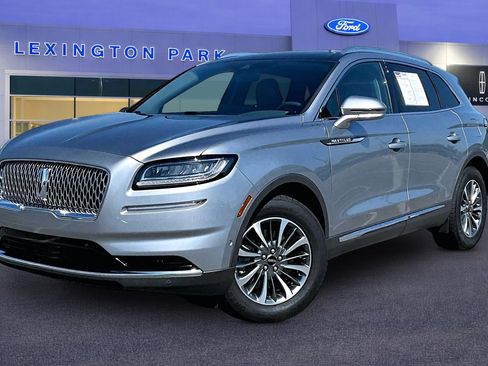 Used 2021 Lincoln Nautilus Reserve FWD image 3