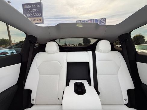 Used 2026 Tesla Model Y Long Range AWD/4WD image 17