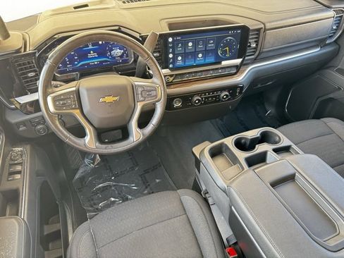 Certified 2022 Chevrolet Silverado 1500 LT image 8