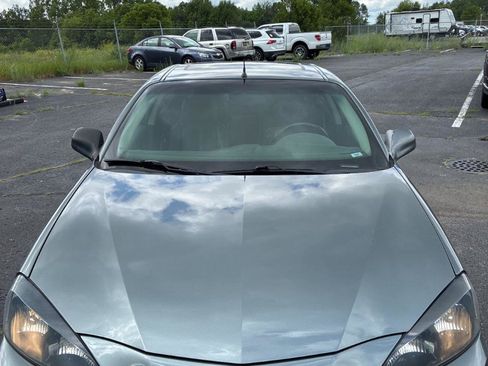 Used 2005 Pontiac Grand Prix GT w/ Leather Trim Package FWD image 13