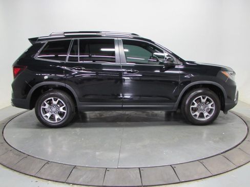 Used 2023 Honda Passport TrailSport image 8