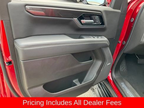 Used 2025 GMC Yukon XL Elevation AWD/4WD image 7