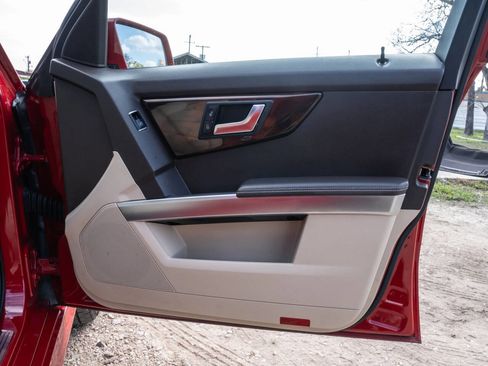 Used 2015 Mercedes-Benz GLK 350 GLK 350 4dr SUV w/ Premium 1 Package image 13