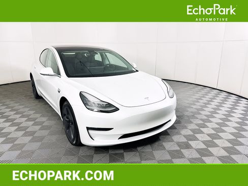 Used 2018 Tesla Model 3 Mid Range RWD image 1
