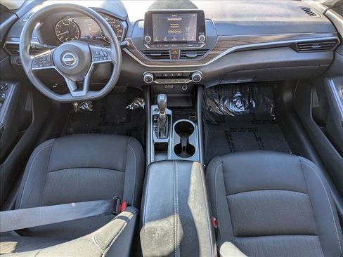 Used 2024 Nissan Altima 2.5 SV image 18