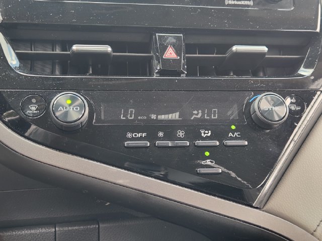 Used 2023 Toyota Camry SE FWD image 14