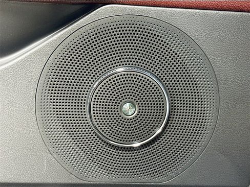 Used 2023 Ford Expedition Limited image 23