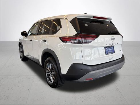 Used 2023 Nissan Rogue S AWD/4WD image 10