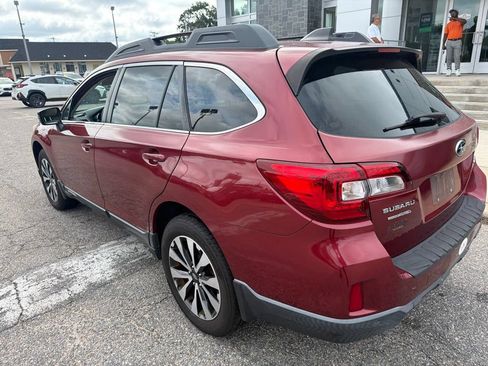 Used 2017 Subaru Outback 2.5i Limited AWD/4WD image 9