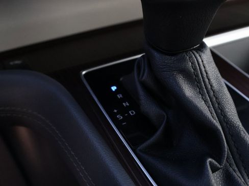 Used 2024 Toyota Sienna XLE image 31