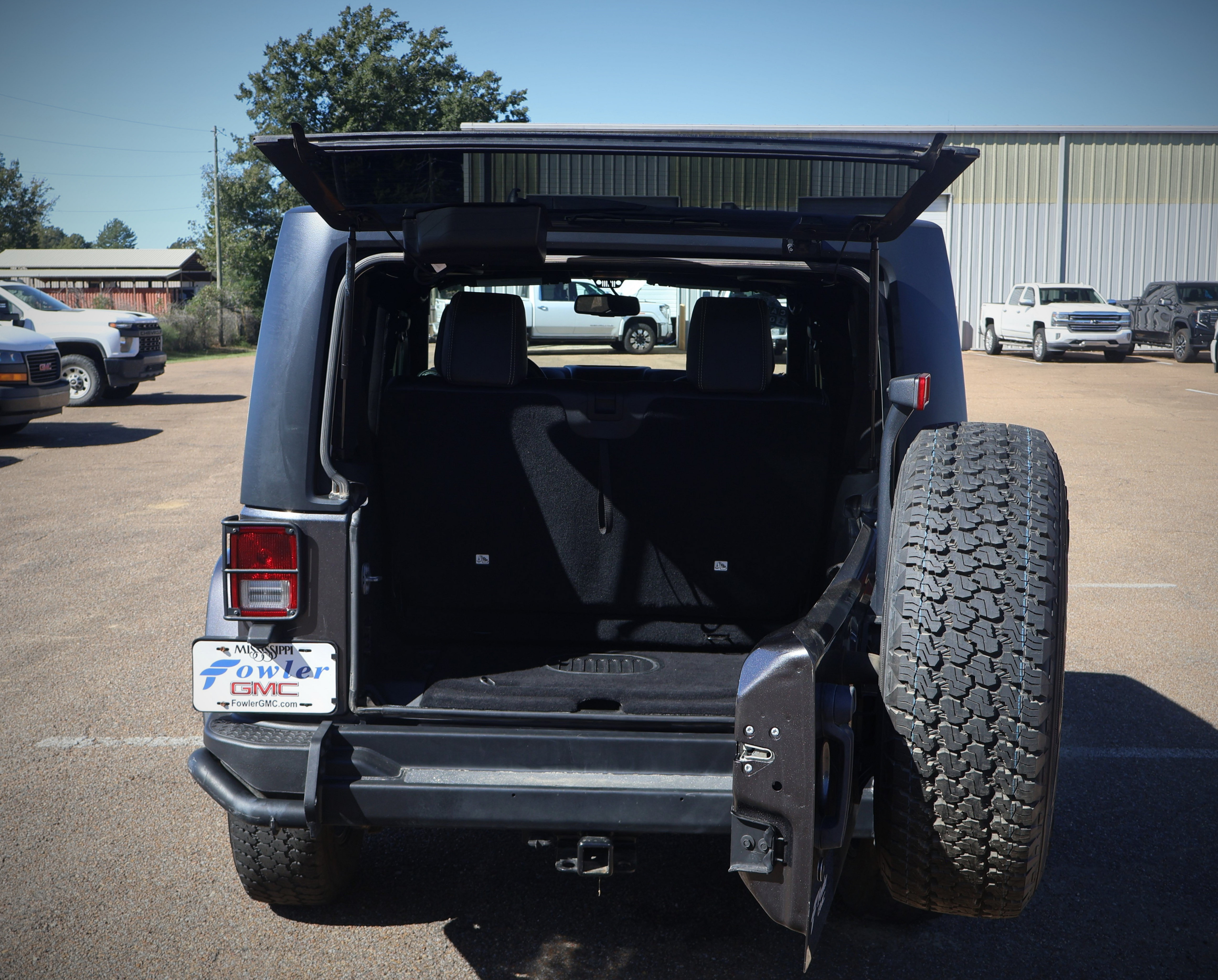 Used 2018 Jeep Wrangler Sport AWD/4WD image 21