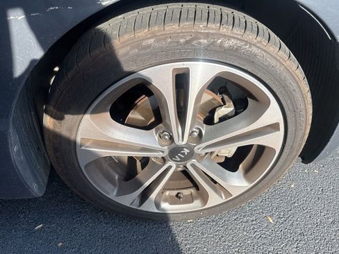 Used 2016 Kia Forte EX w/ EX Premium Package image 13