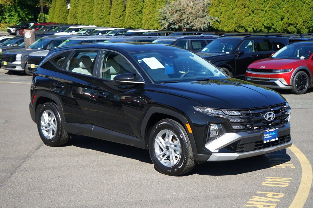 Used 2025 Hyundai Tucson SE FWD image 4