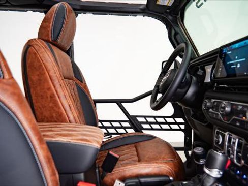 Used 2026 Jeep Gladiator Sport image 19