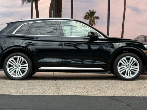 Used 2019 Audi Q5 2.0T Premium Plus w/ Premium Plus Package image 16