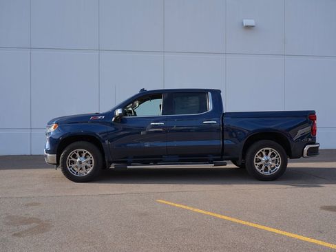Used 2023 Chevrolet Silverado 1500 LTZ AWD/4WD image 24