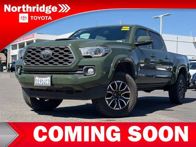 Used 2021 Toyota Tacoma TRD Sport w/ Technology Package RWD image 3