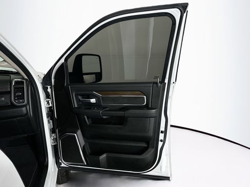 Used 2024 RAM 2500 Laramie image 31