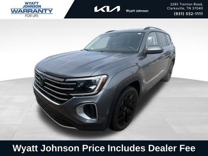Used 2024 Volkswagen Atlas SE w/ Black Wheel Package