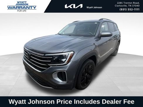 Used 2024 Volkswagen Atlas SE w/ Black Wheel Package FWD image 1