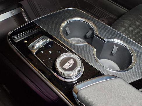 New 2026 Cadillac Lyriq Premium Luxury AWD/4WD image 19