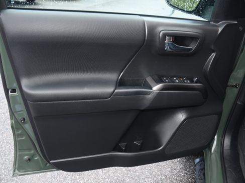 Certified 2022 Toyota Tacoma TRD Sport w/ Technology Package RWD image 9