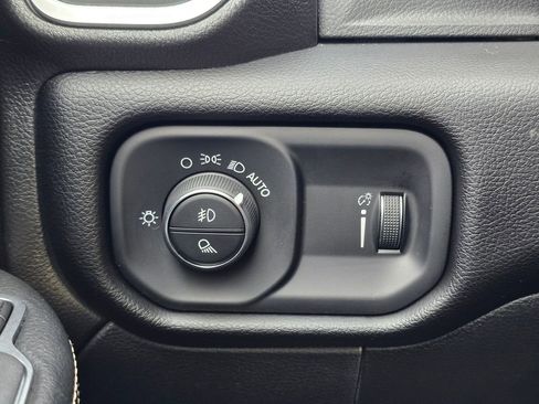 Used 2024 RAM 2500 Big Horn w/ Off Road Package image 36