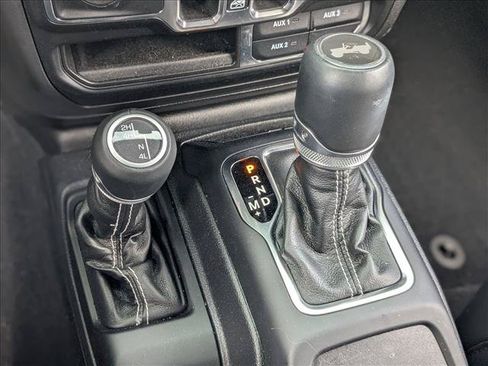 Used 2023 Jeep Wrangler Unlimited Sahara w/ LED Lighting Group AWD/4WD image 11