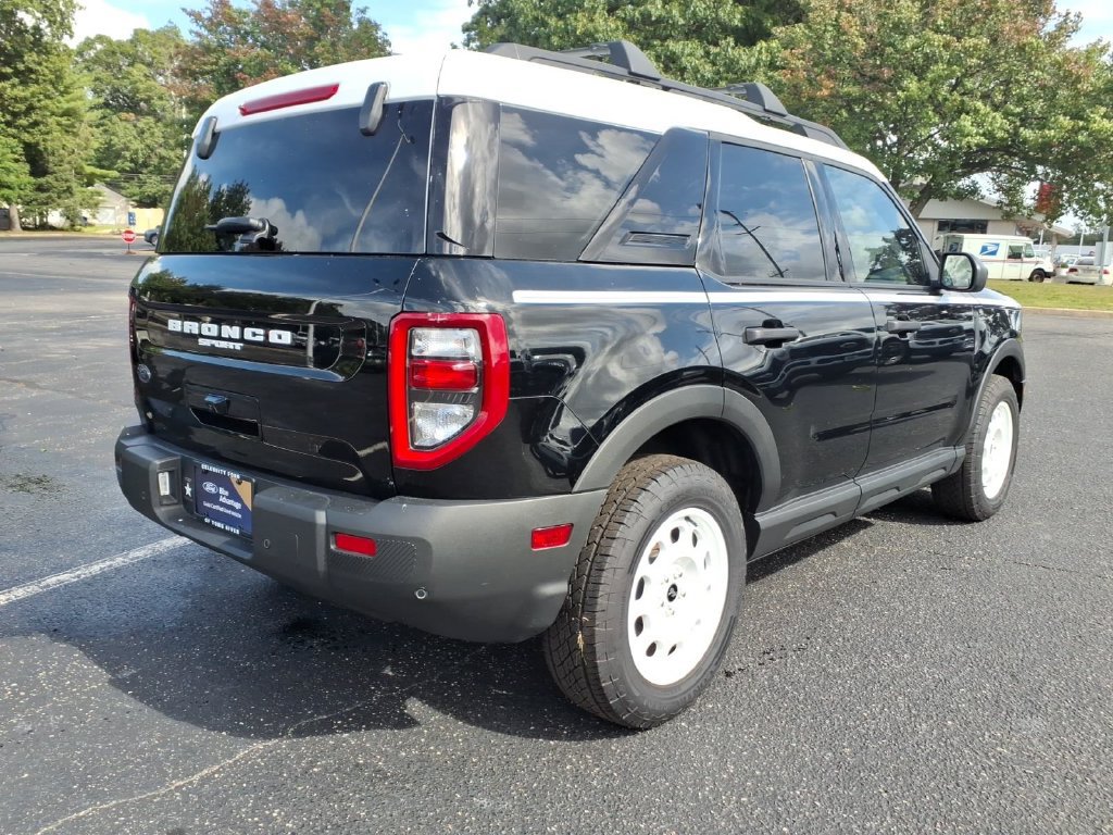 Used 2025 Ford Bronco Sport Heritage AWD/4WD image 2