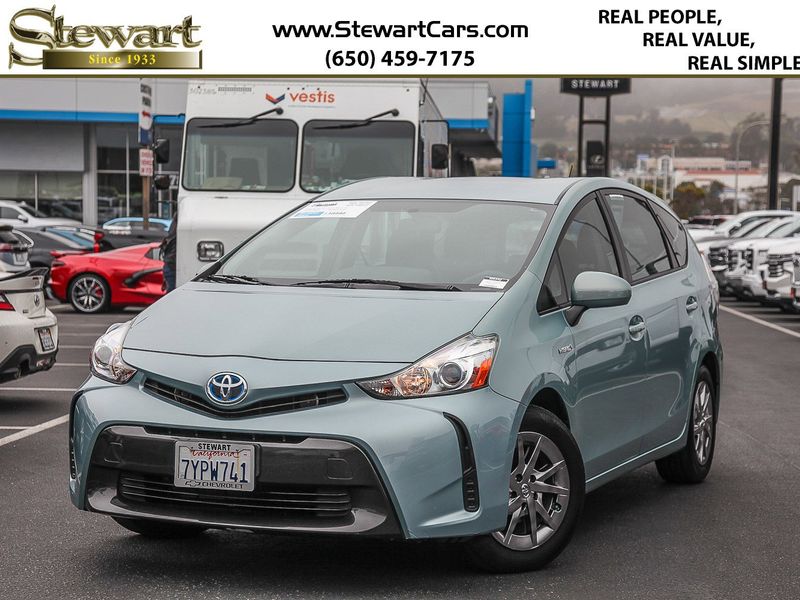 Used 2017 Toyota Prius V Two image 1