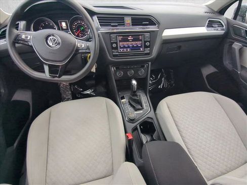 Used 2018 Volkswagen Tiguan S image 16