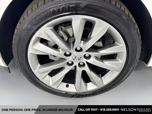 Used 2023 Buick Envision Avenir FWD image 33
