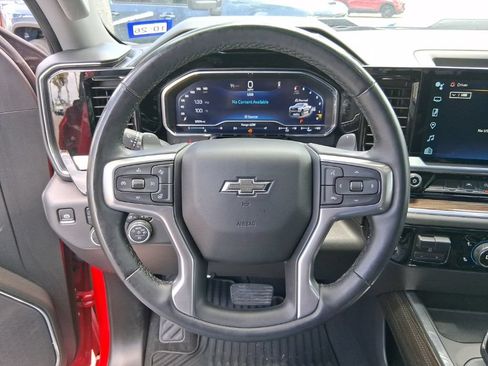 Used 2024 Chevrolet Silverado 1500 LT Trail Boss w/ Convenience Package II AWD/4WD image 8