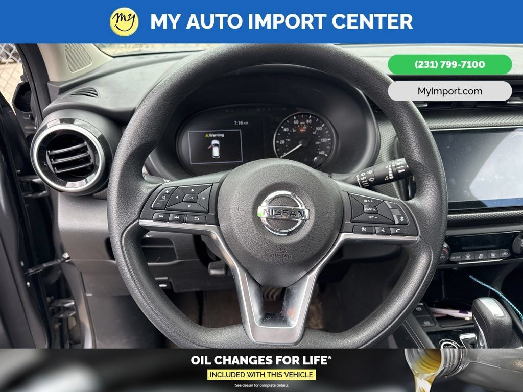 Used 2021 Nissan Kicks SV FWD image 9