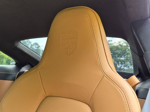 Certified 2025 Porsche 911 GT3 RWD image 6