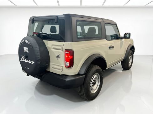 Used 2025 Ford Bronco 2-Door AWD/4WD image 4